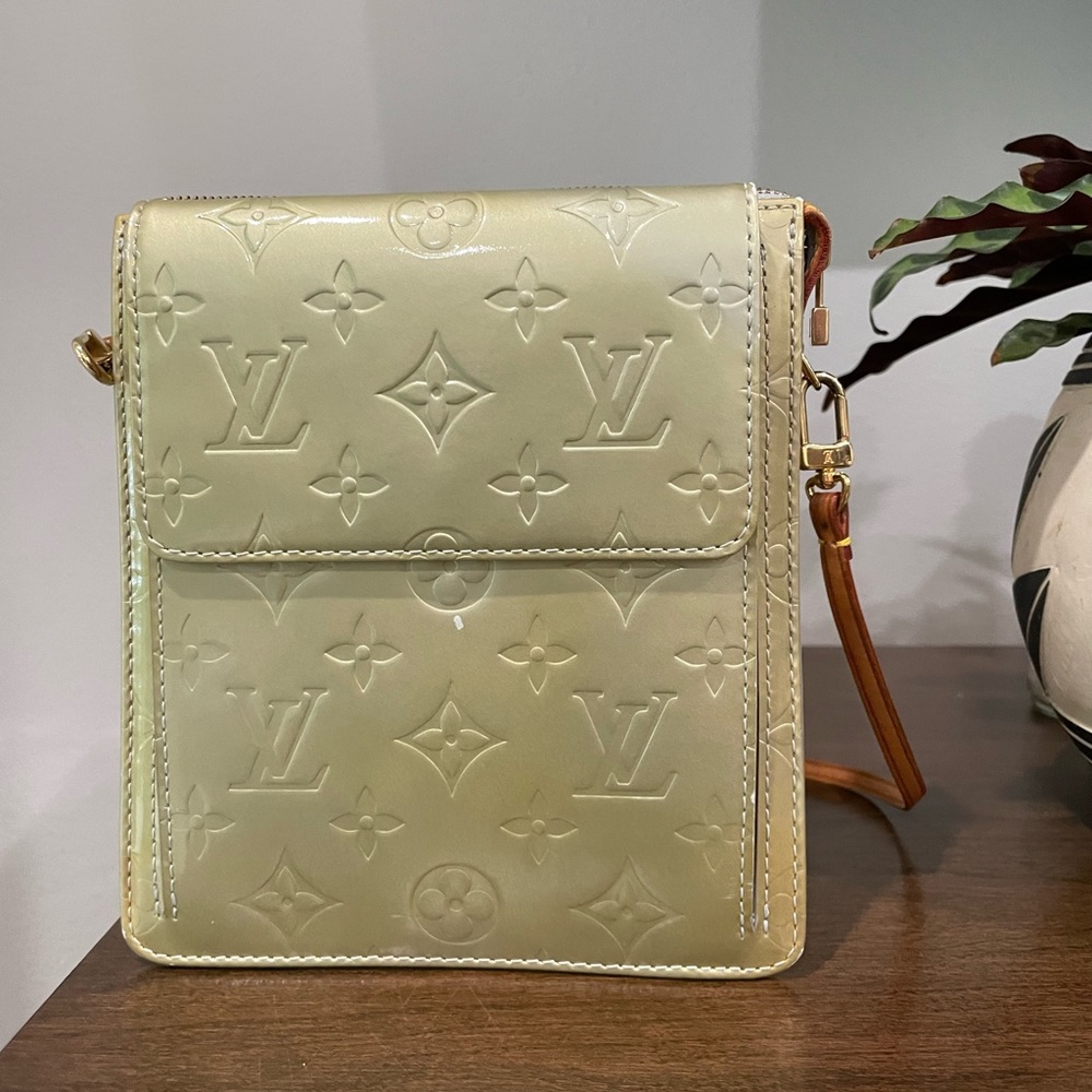 Louis Vuitton Sage Vernis Mott Messenger bag